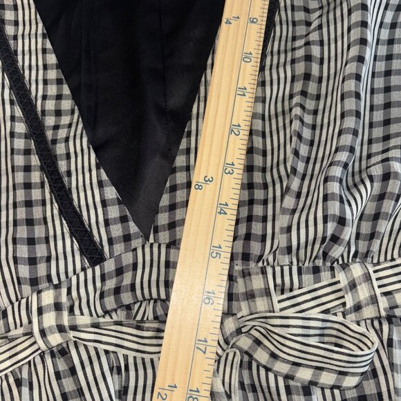 Tularosa Blouse Black And White Checkered Blouse Belted V-Neck Women's Size XL - Picture 10 of 13